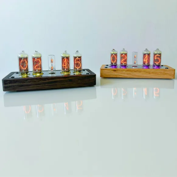Light mode or dark mode? The choice is yours!
It’s amazing how a change in finish can give our Nixie Clocks a whole new personality! On one side, we